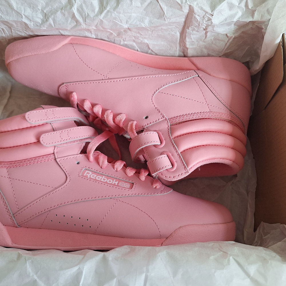 Reebok Women's Pink Sneakers